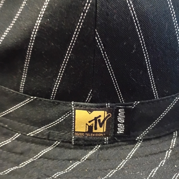 MTV Peter Grimm Made Men Black/White Pinstripe Fedora Hat. - Picture 3 of 4